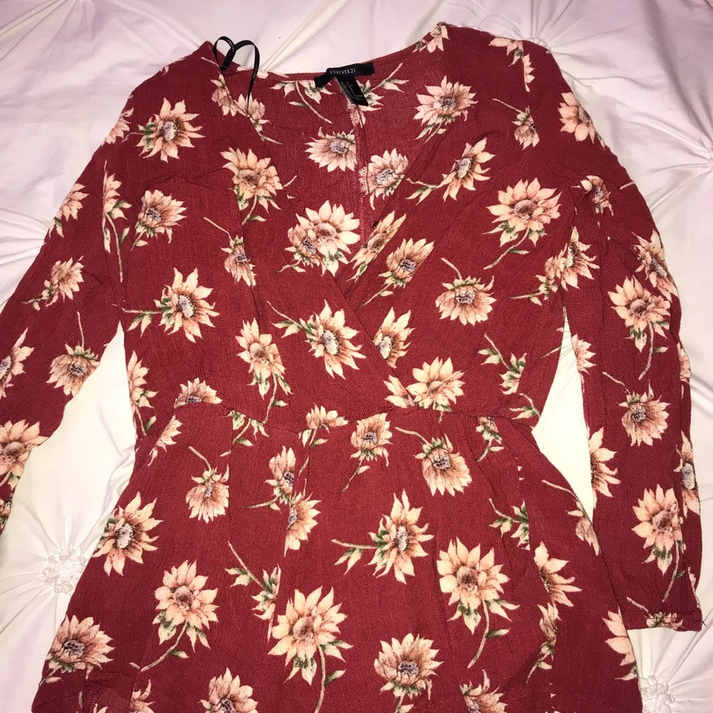 V- neck floral romper